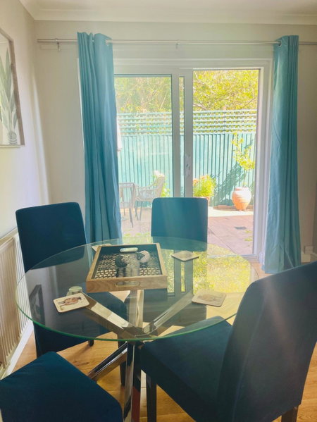 Tanglewood house Abergavenny with private parking, Abergavenny, United Kingdom