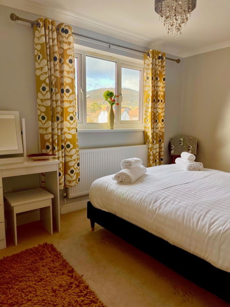 Tanglewood house Abergavenny with private parking, Abergavenny, United Kingdom