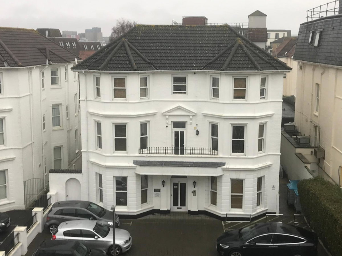 Rockmount Court, Vereinigtes Königreich