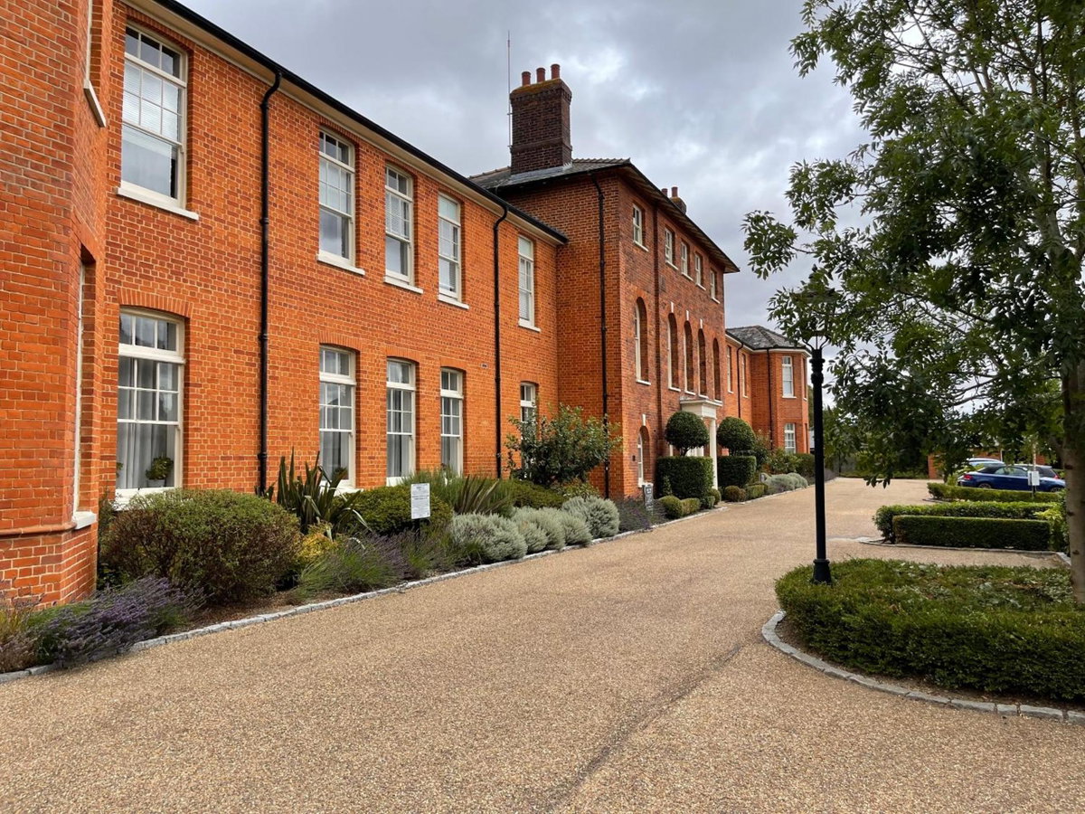 Luxurious Private One Bedroom Apartment With Free Parking, United Kingdom