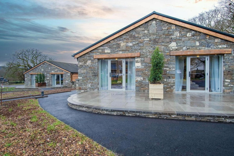 Suite 2 - Sleeping Giant Hotel - Pen Y Cae Inn, Brecon, United Kingdom