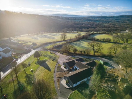 Suite 7 - Sleeping Giant Hotel - Pen Y Cae Inn, Brecon, United Kingdom