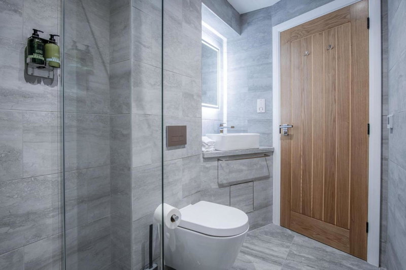 Suite 7 - Sleeping Giant Hotel - Pen Y Cae Inn, Brecon, United Kingdom