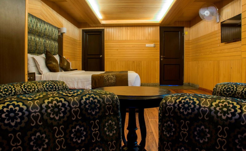 Hotel PACIFIC, Srinagar, India