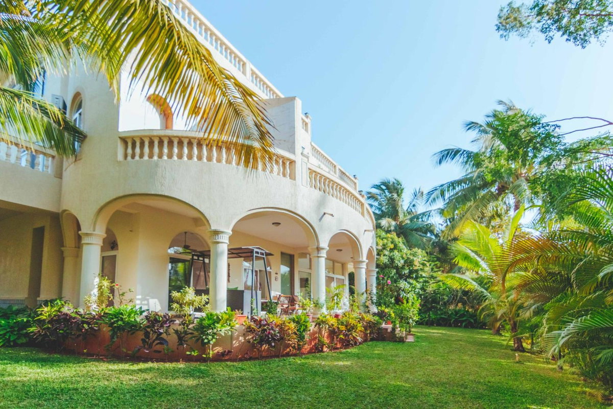 SaffronStays La Casa Maestro - Spanish 4BR villa with terrace plunge pool, coconut groves & mountain views, featured in Condé Nast, India
