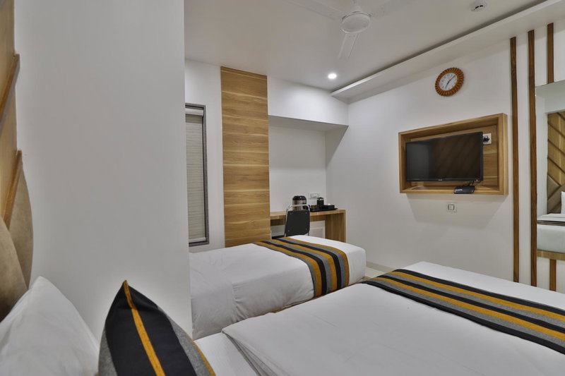 Hotel le Grand, Surat, India