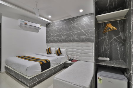 Hotel le Grand, Surat, India
