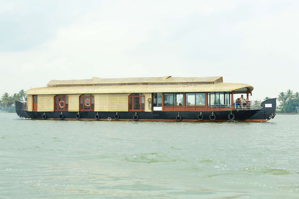 Southern Panorama Cruise, India