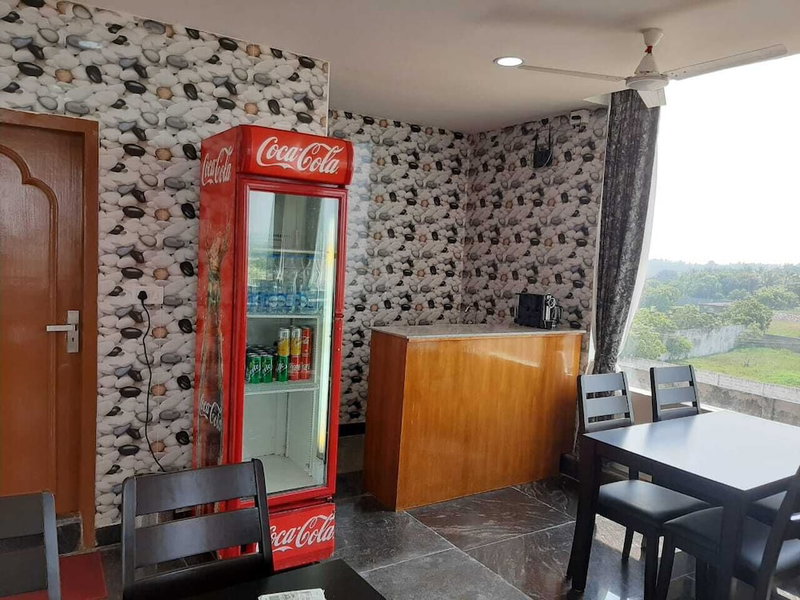Bay Inn, Tirukalukundram, India