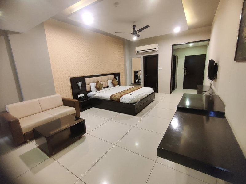 Hotel Restandview, Anand, India