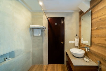 Country Inn, Bhimtal, Nainital, India