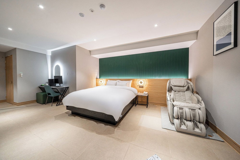 Hotel · TheWall Hotel, Gwangmyeong