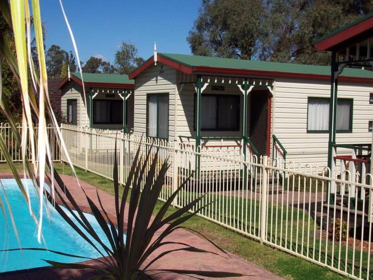 Parkes Country Cabins, Parkes, Australia