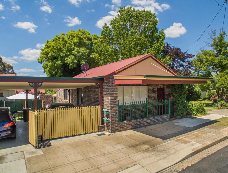 Central Armidale 2-Bedroom Apartment, Armidale, Australia