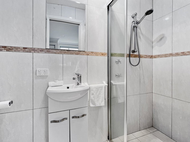 Central Armidale 2-Bedroom Apartment, Armidale, Australia