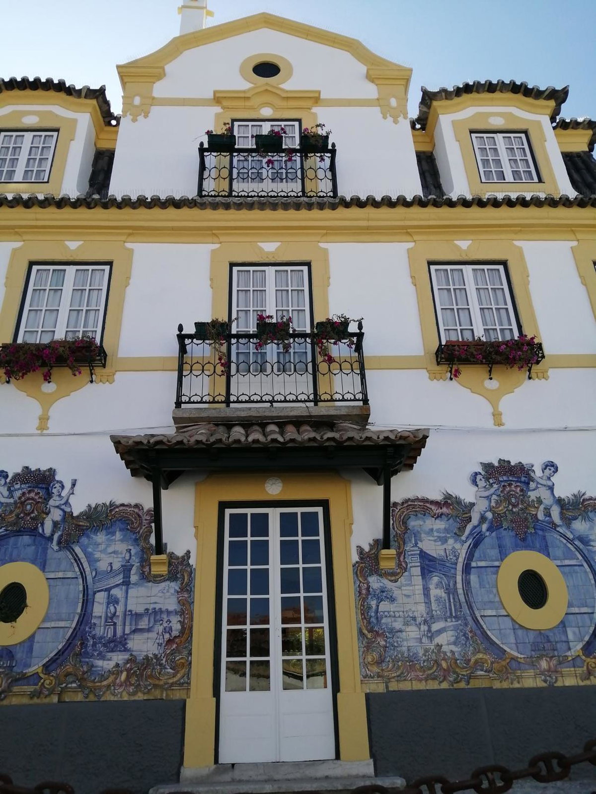 Hotel · Casa das Laranjeiras e parque infantil, Vila Nogueira De Azeitão