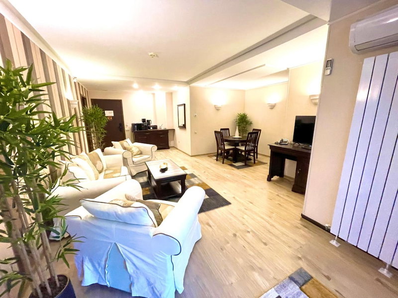 Alpin Aparthotel 2302, Brasov, Romania