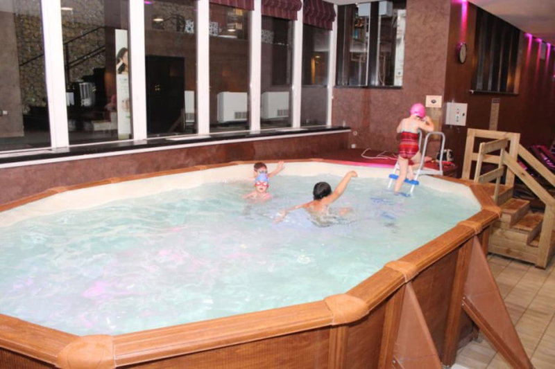 Alpin Aparthotel 2302, Brasov, Romania