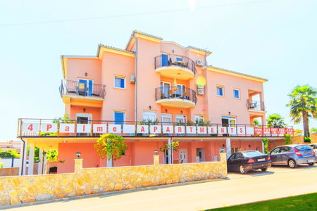 Apartments 4 Palme, Funtana, Croatia