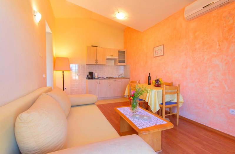 Apartments 4 Palme, Funtana, Croatia