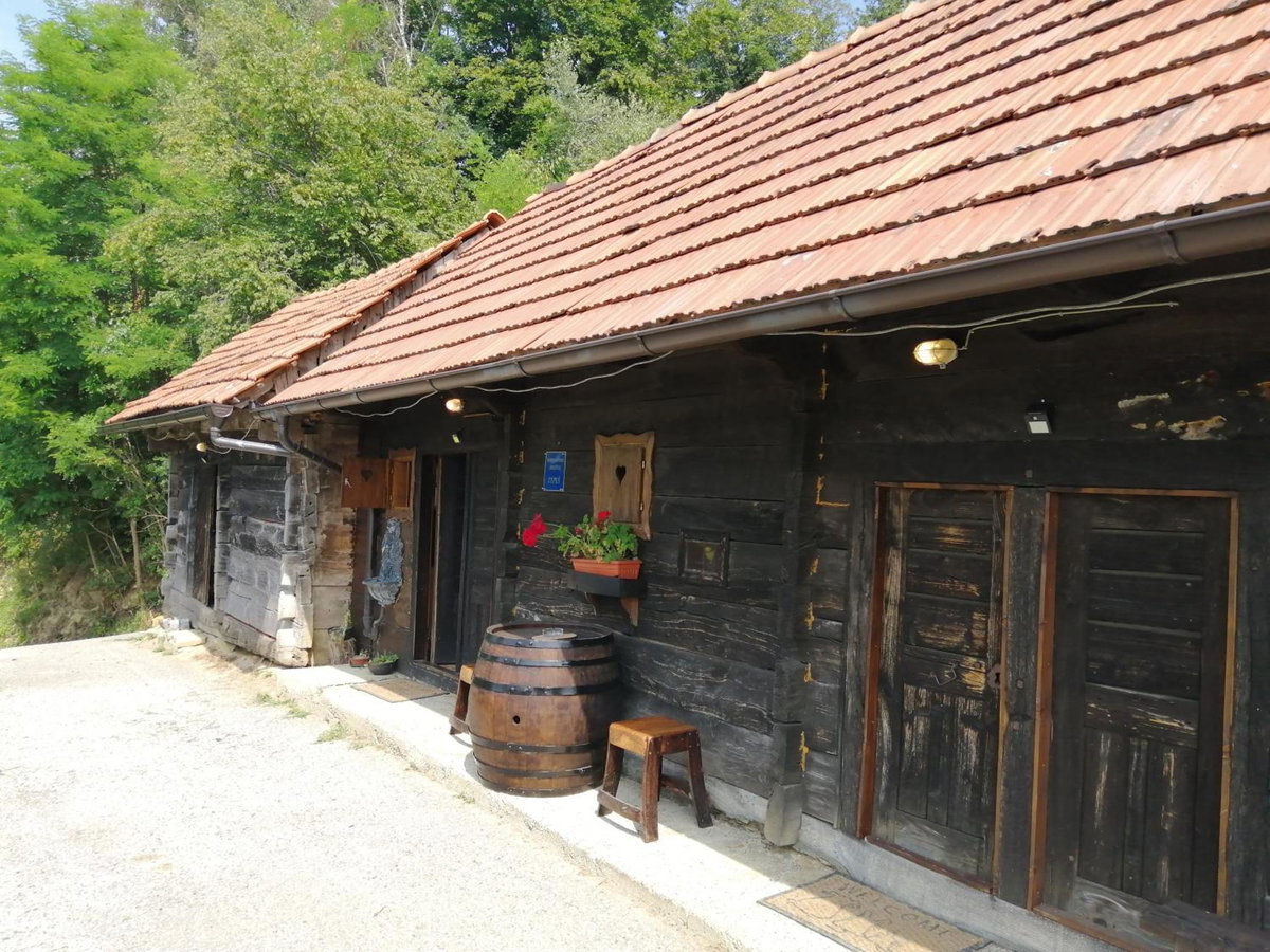 Hotel · Robinzonski smještaj Tepeš, Tuheljske Toplice