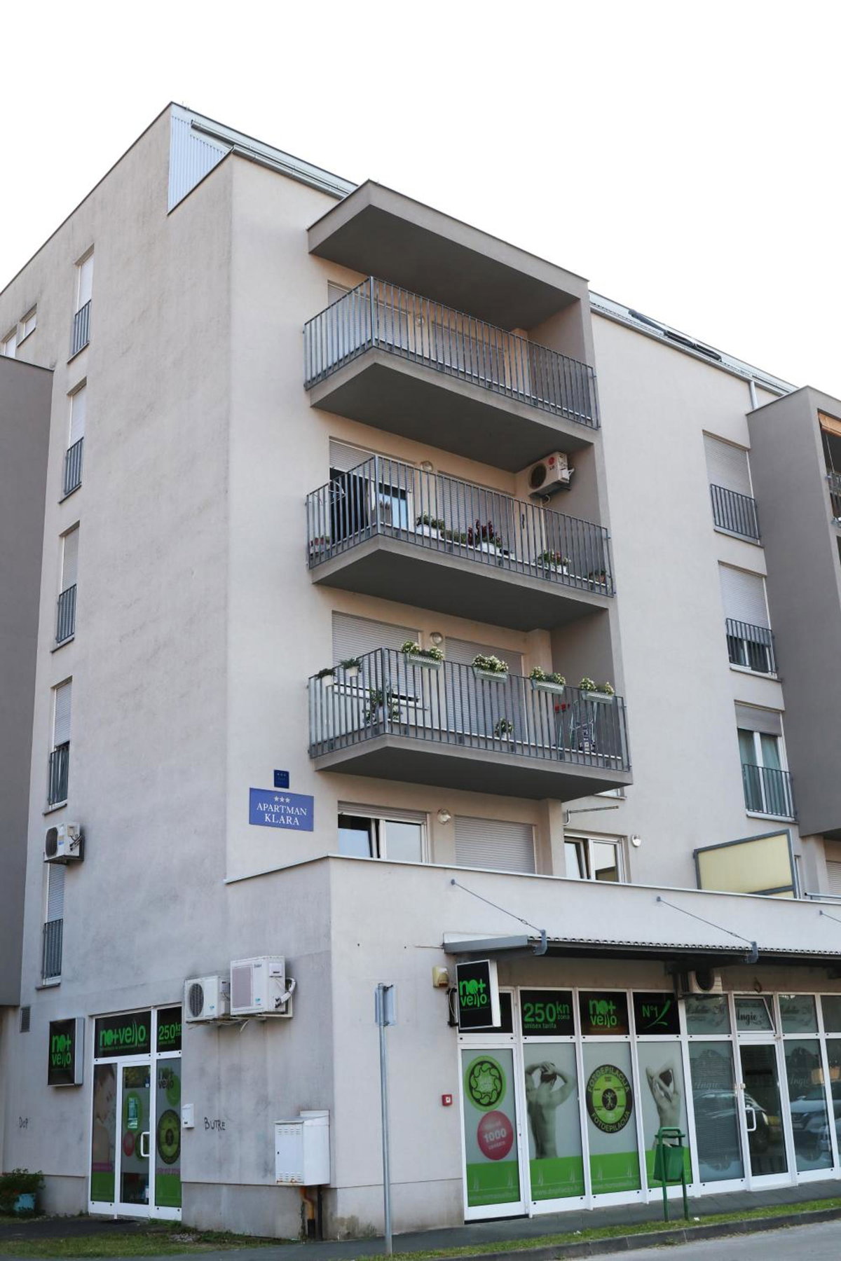 Hotel · Apartman Klara, Karlovac