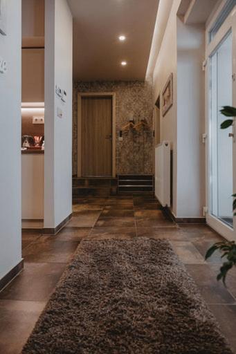 Kényelmes apartman a belváros szélén, Győr, Hungary