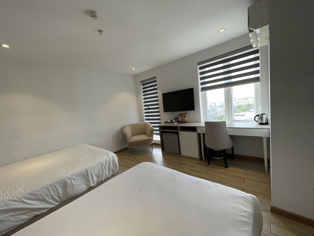 RHM Hotel, Vietnam