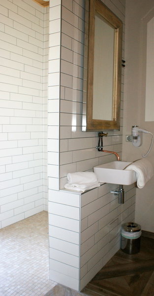 What Else Hotel, Saint-Vulbas, France