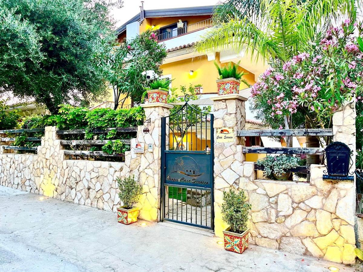Hotel · Tropea Casa Scirocco, Tropea