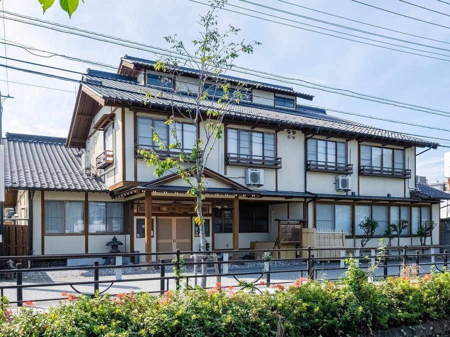 Fuji Sakura Onsen Ryokan, Fuefuki, Japan