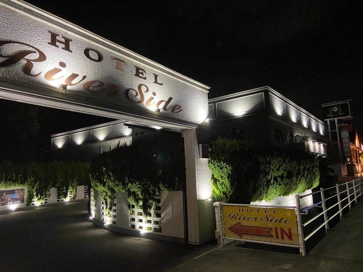 リバーサイド, Japan