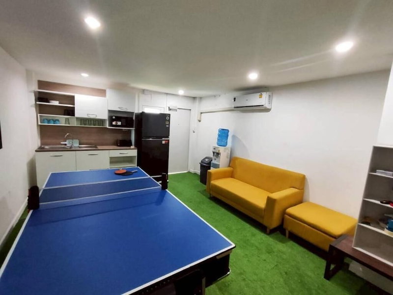 Banana Bunkhouse Hostel, Rawai, Thailand