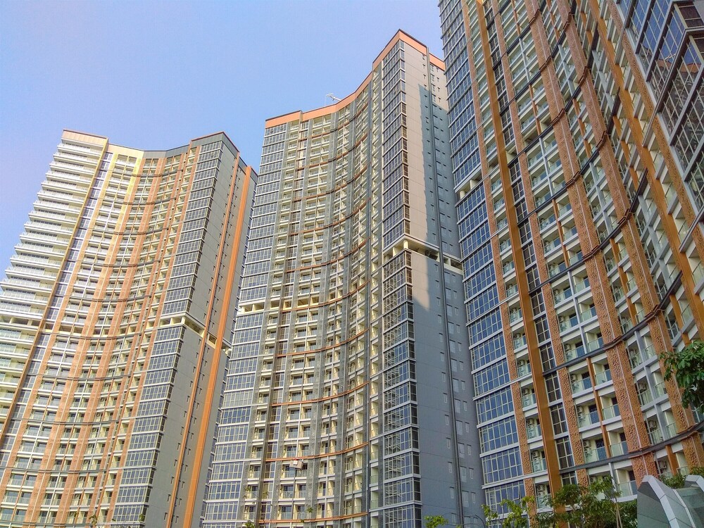 Hotel · Good Place And Modern 1Br Gold Coast Apartment, Jakarta