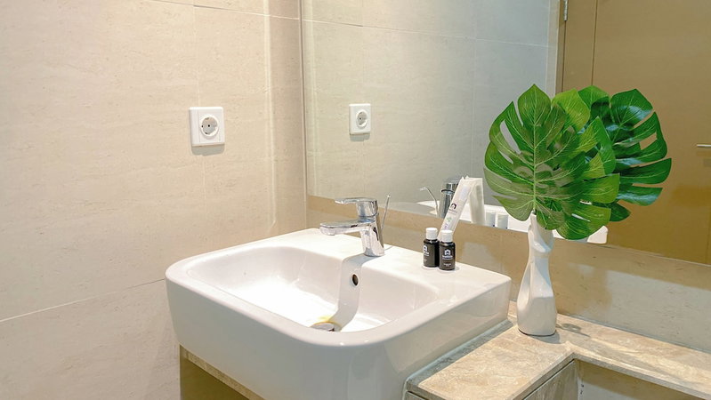 Good And Modern Look Studio At Gold Coast Apartment, Jakarta, Indonesia