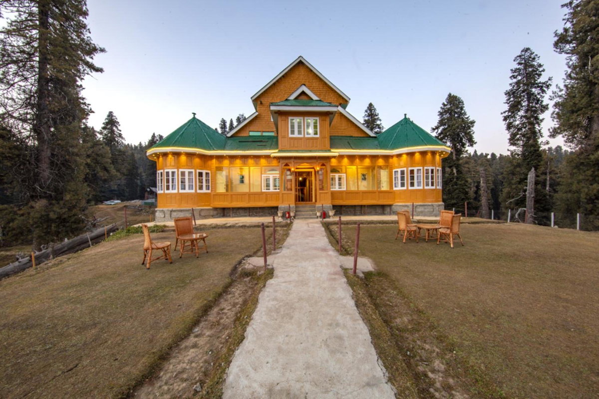 Gulmarg Ski Hill Resort, India