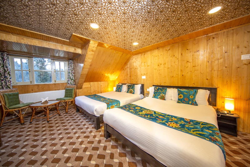 Gulmarg Ski Hill Resort, Gulmarg, India