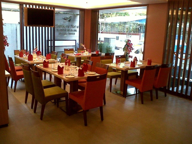 Southern Plaza, Kolkata, India