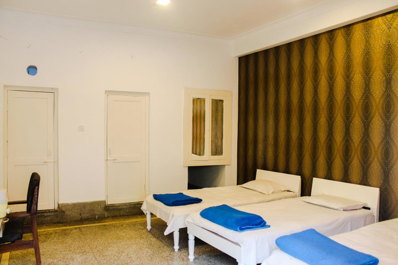 Hotel Anand Palace, Gwalior, India