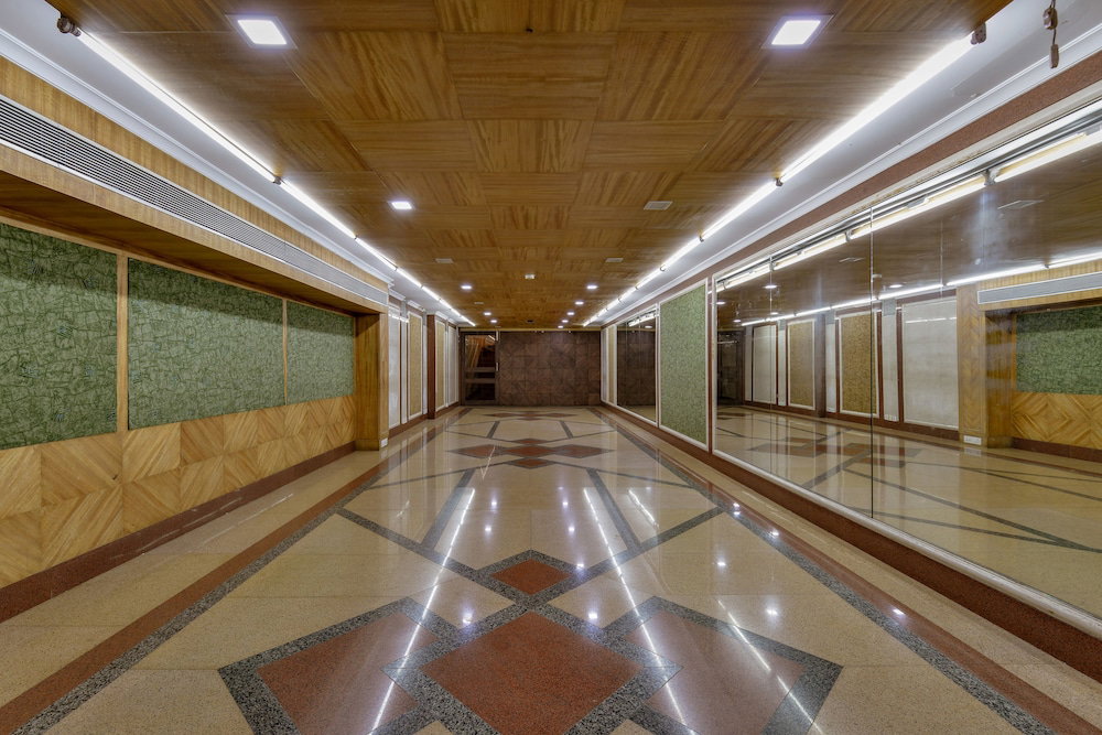 Hotel Ajanta Juhu near Juhu Beach, India