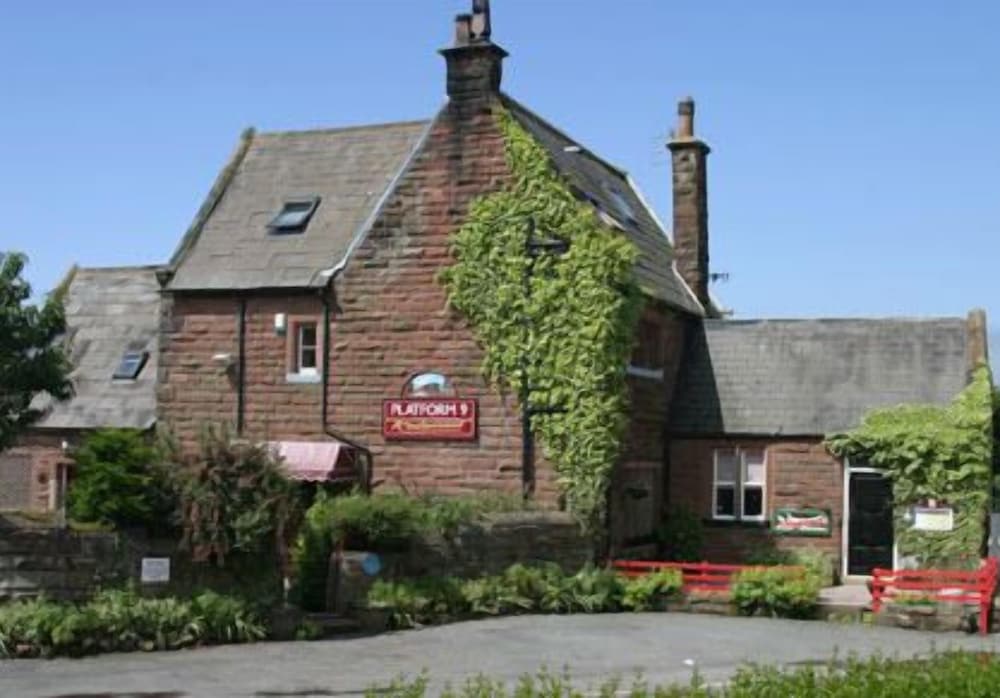 Lulus, United Kingdom