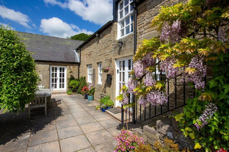 Home Farm B&B - Poppy Room, Forfar, United Kingdom