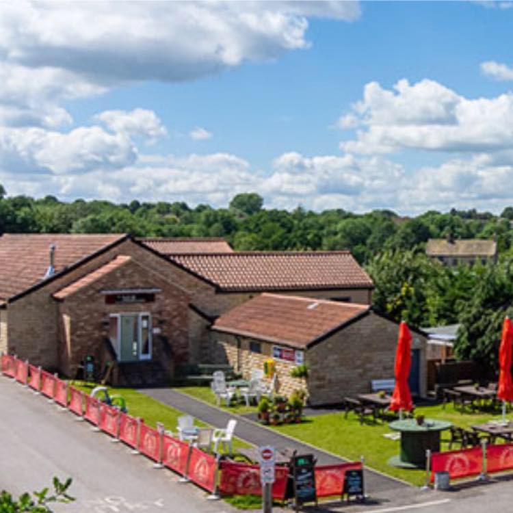 Woofles Luxury Caravan at Knaresborough Lido, United Kingdom