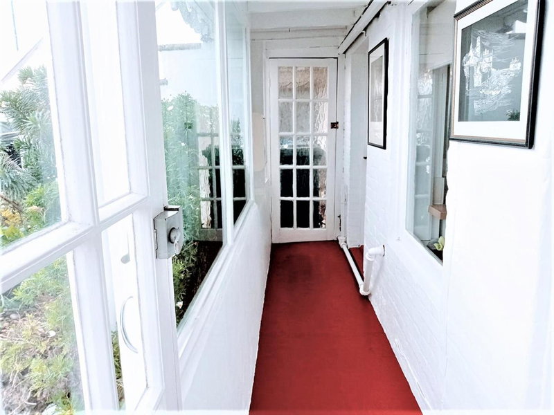 Beachfront Studio Apartment, Felixstowe, United Kingdom