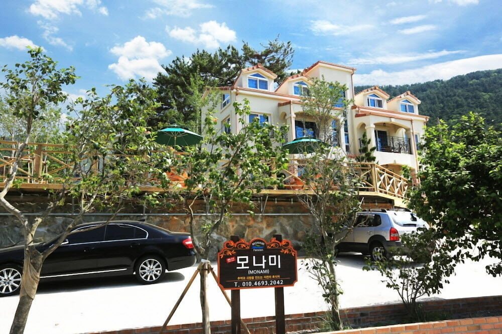 Hotel · Monami Pension, Tongyeong