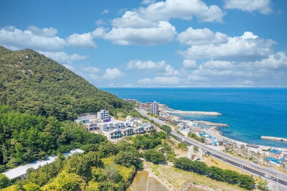 Heart Blue Road Town Pension, South Korea