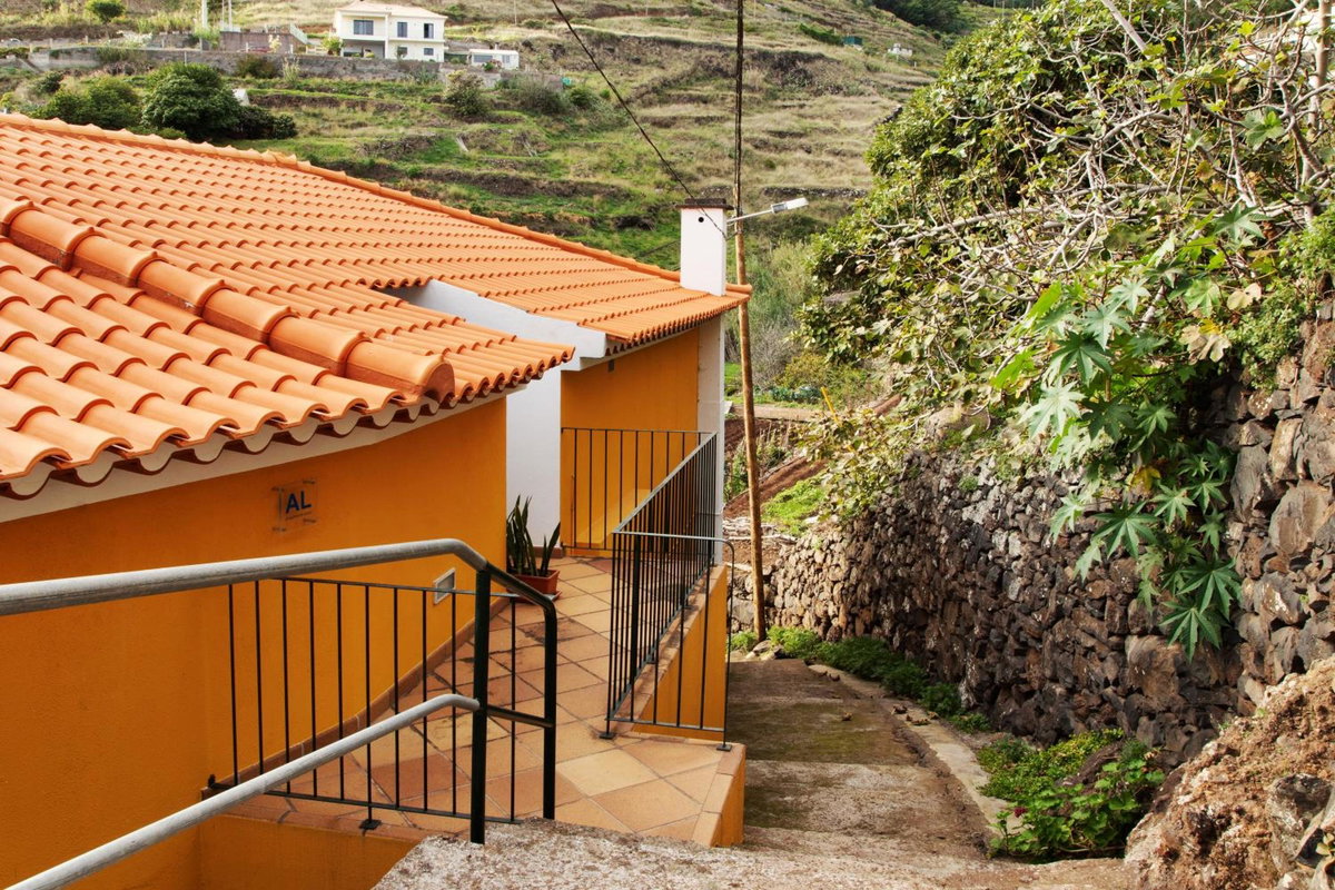 Casa Amarela, Portugal