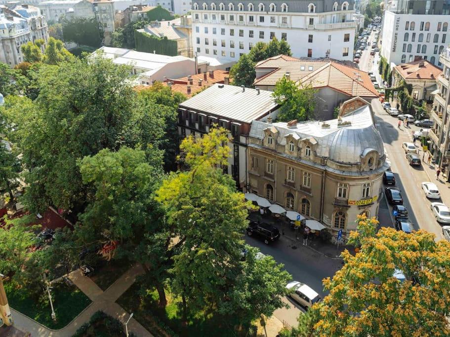 Bright 2BR Flat - Top Location - Amazing Balconies, Romania
