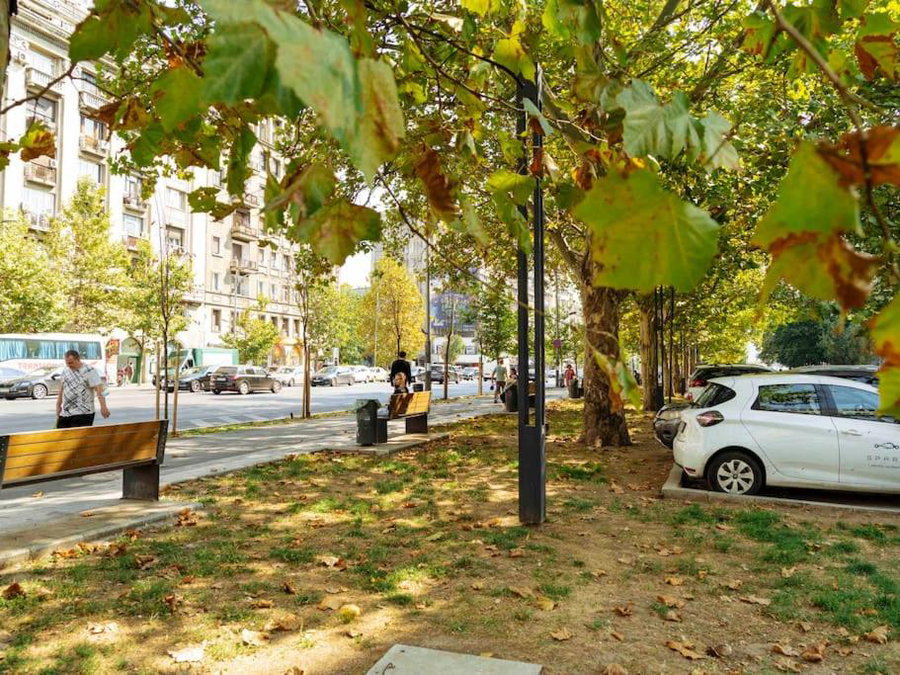Bright 2BR Flat - Top Location - Amazing Balconies, Bucharest, Romania