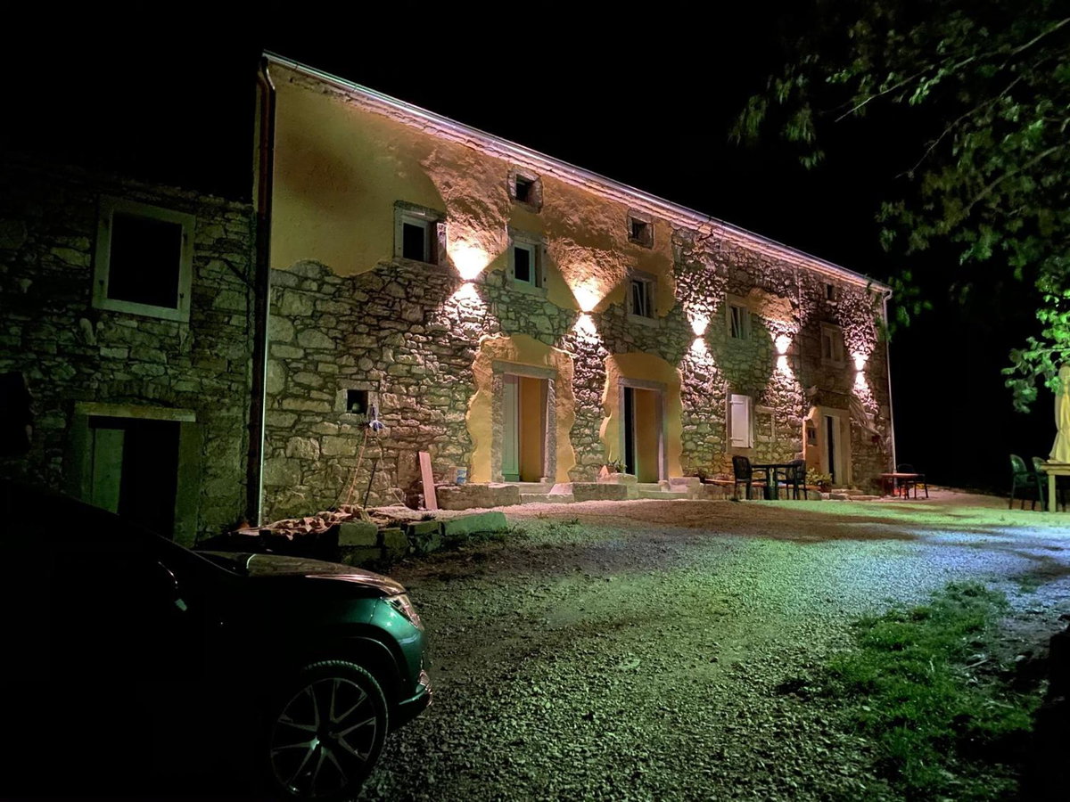 Hotel · Skalameri, Kozljak